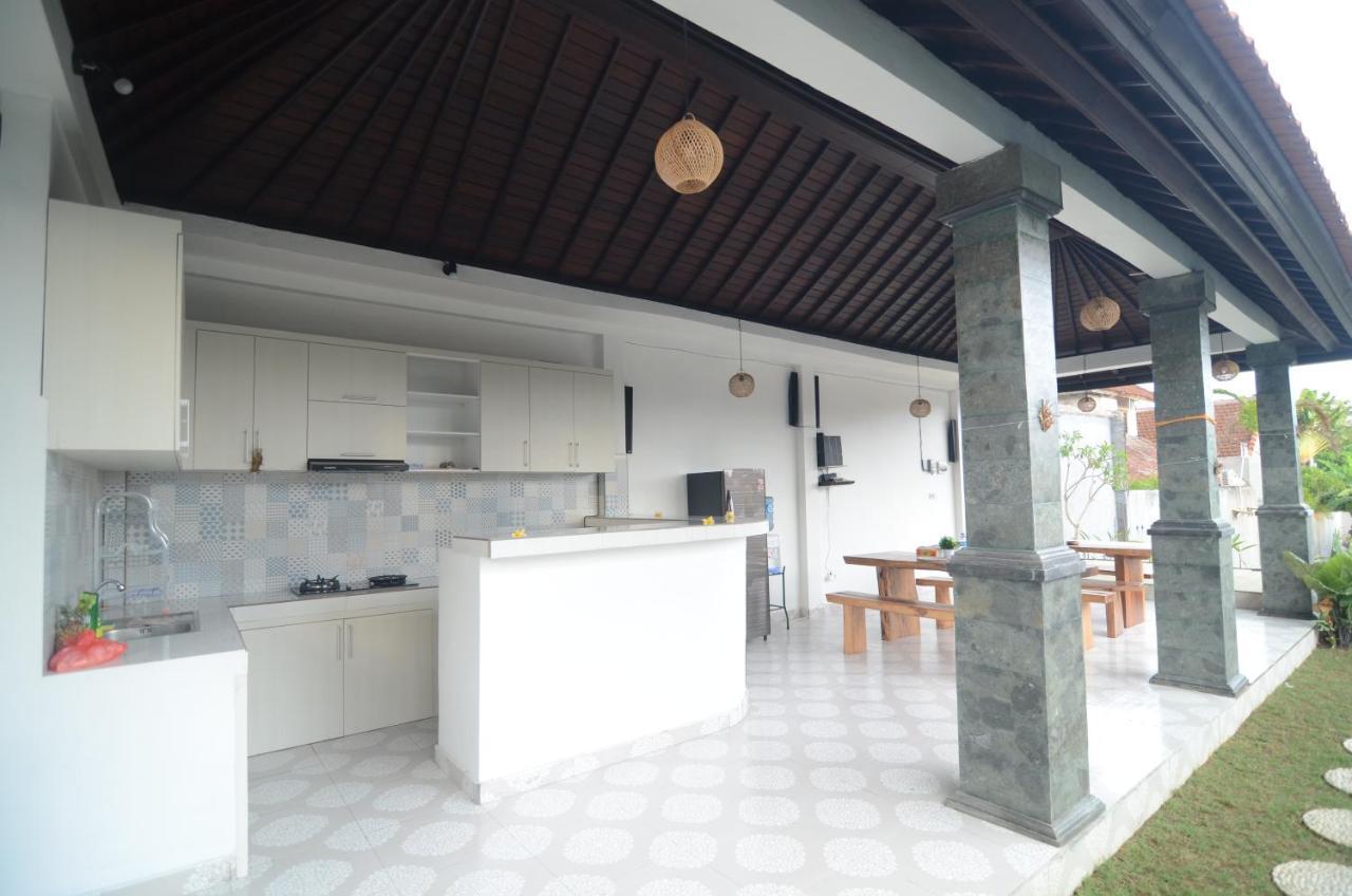 Kusuma Guesthouse 2 Canggu Exteriör bild