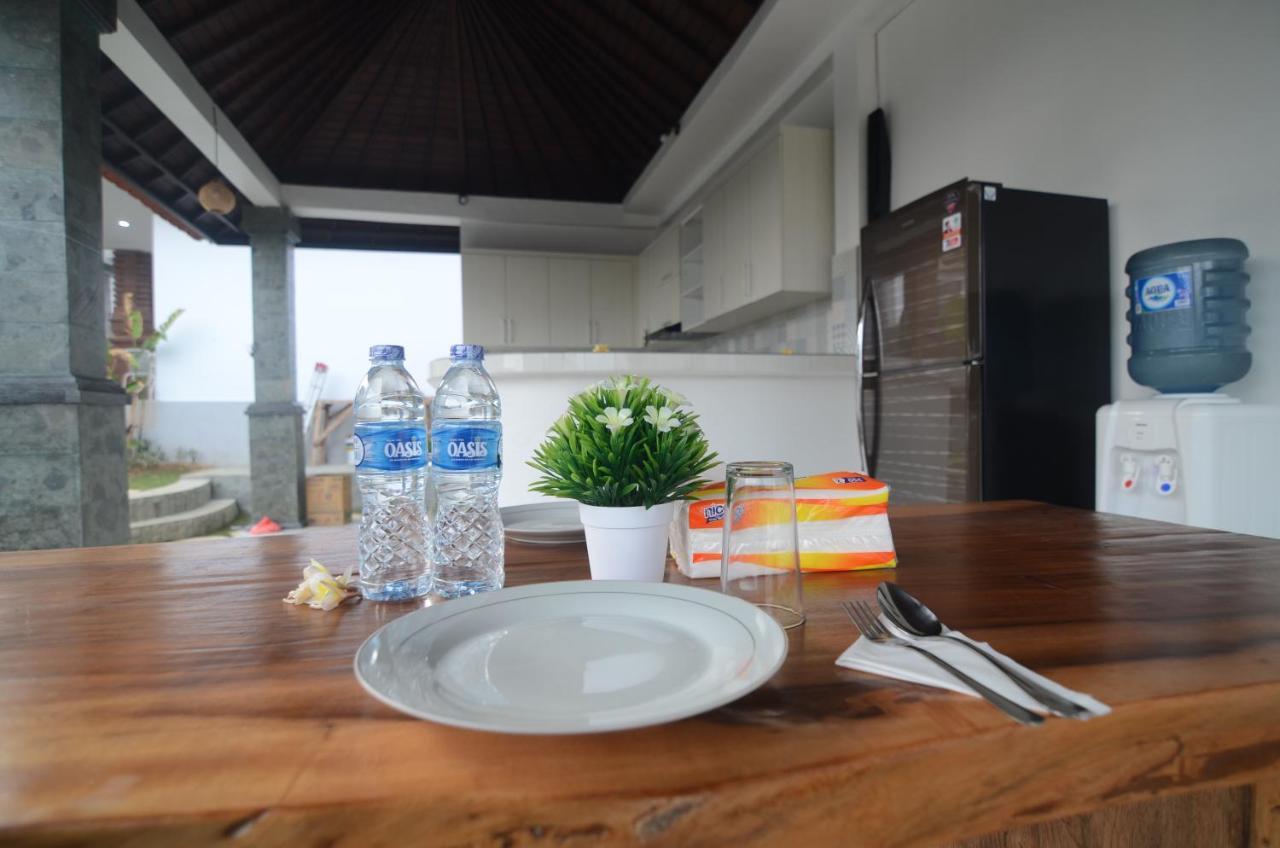 Kusuma Guesthouse 2 Canggu Exteriör bild