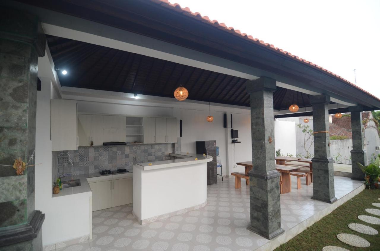 Kusuma Guesthouse 2 Canggu Exteriör bild